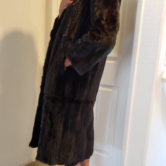 Fur Coat - Picture 3 of 8
